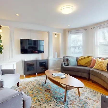 Updated 45 Bed Near Mit, Harvard, Tufts, Red Line